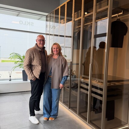 Dnes nás navštívila špičková interiérová designérka @eva_heinzova_ …